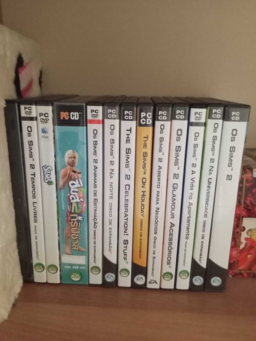 Coleção de 13 Jogos dos SIMS 2 e 3