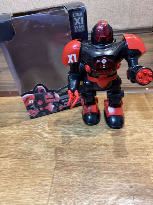 Робот на управление,очень крутой