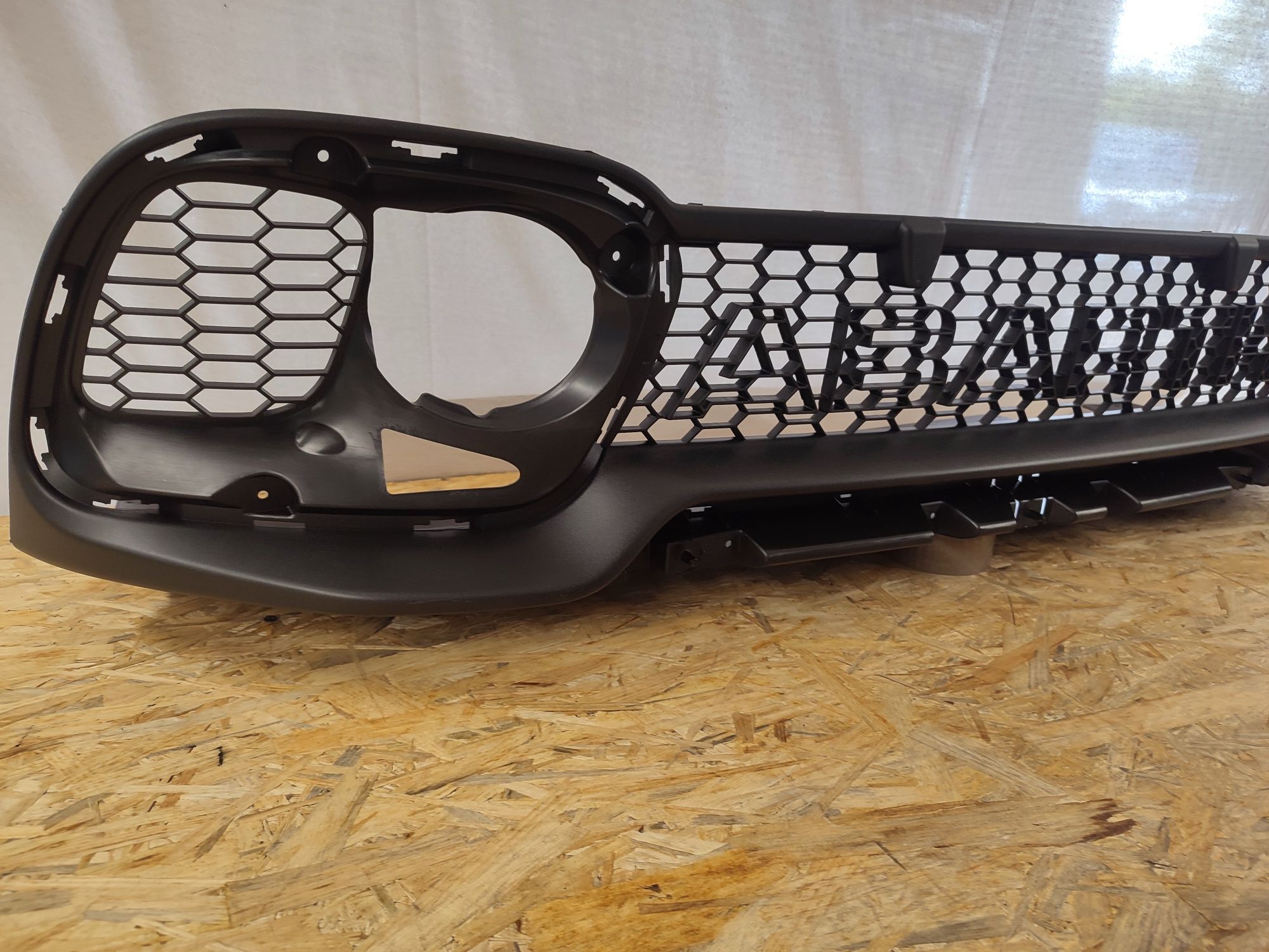 Kratka Środkowa Zderzaka Przód Fiat 500 ABARTH 595 Lift 23r Nowy Orygi