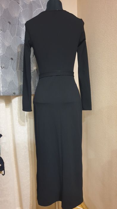 Платье с разрезом ZARA S