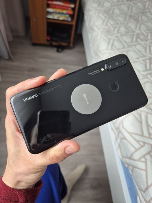 Телефон Huawei P30 lite