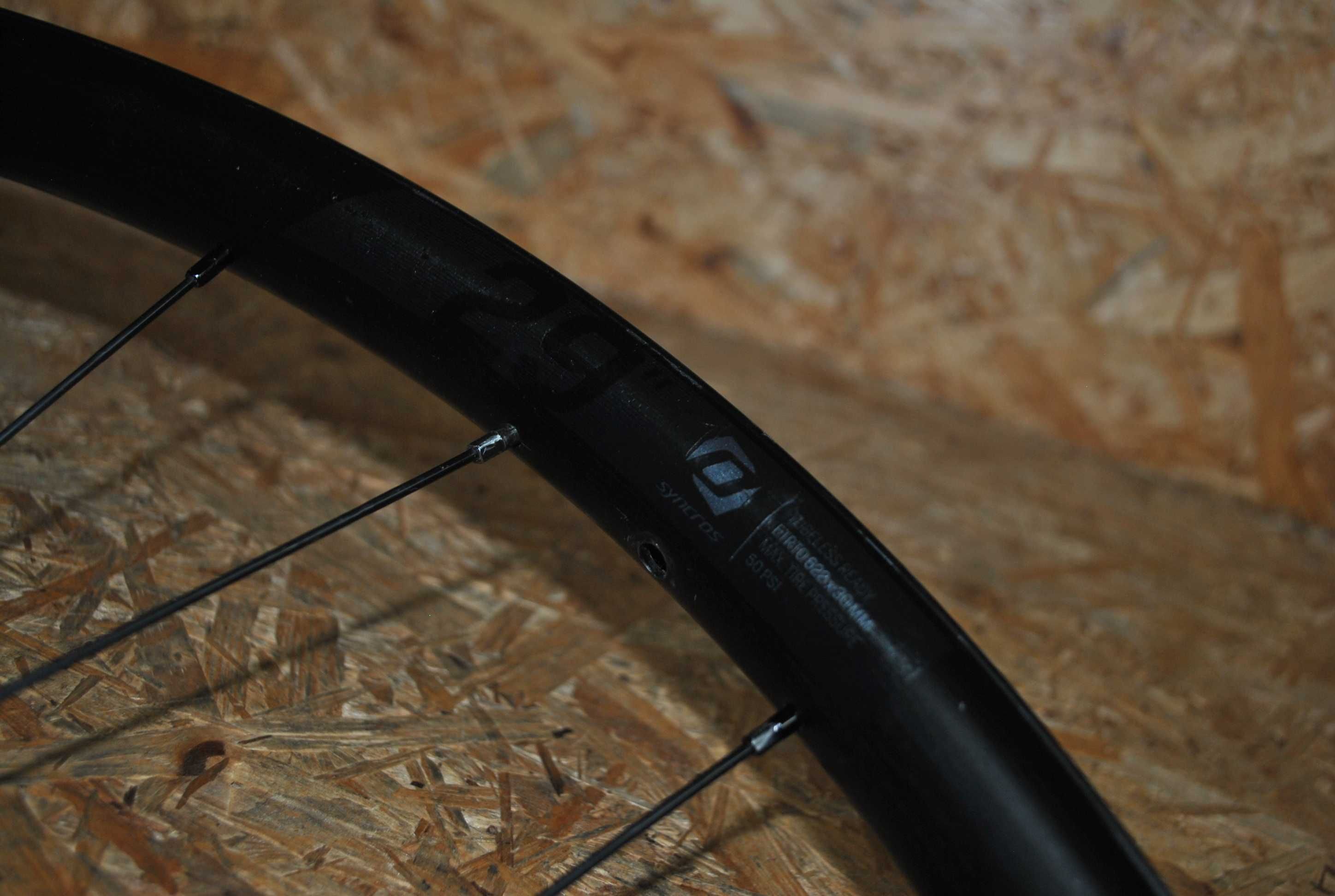 Koło tył 29 enduro Syncros Revelstoke 1.5 622x30 Micro Spline