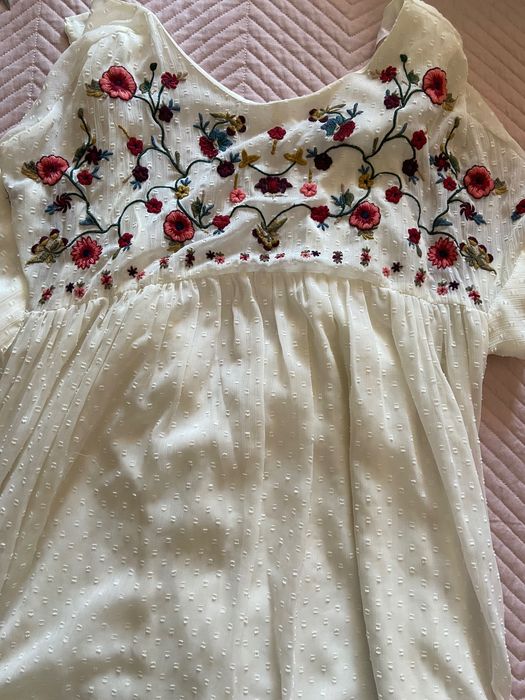 Vestido com flores zara