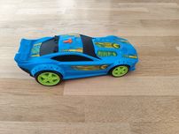 Samochód hotwheels duży