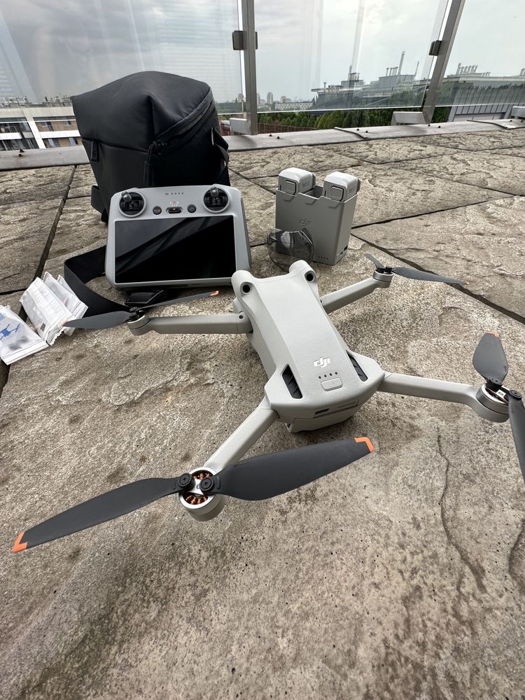 Dron DJI Mini 3 Pro RC  Fly more Combo