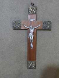 Crucifixo antigo em  madeira