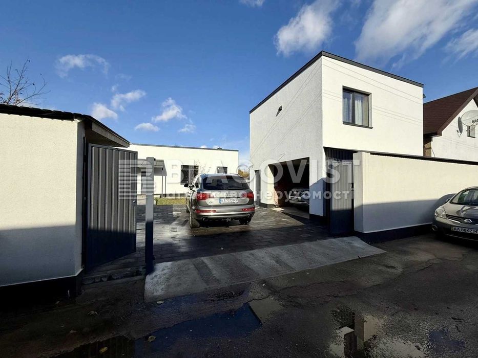 Продаж будинку Русанівські сади 100м2 гараж офіс підвал набережна 7 хв