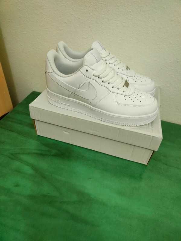 Nike Air Force 1 Low '07 White Rozmiar 44