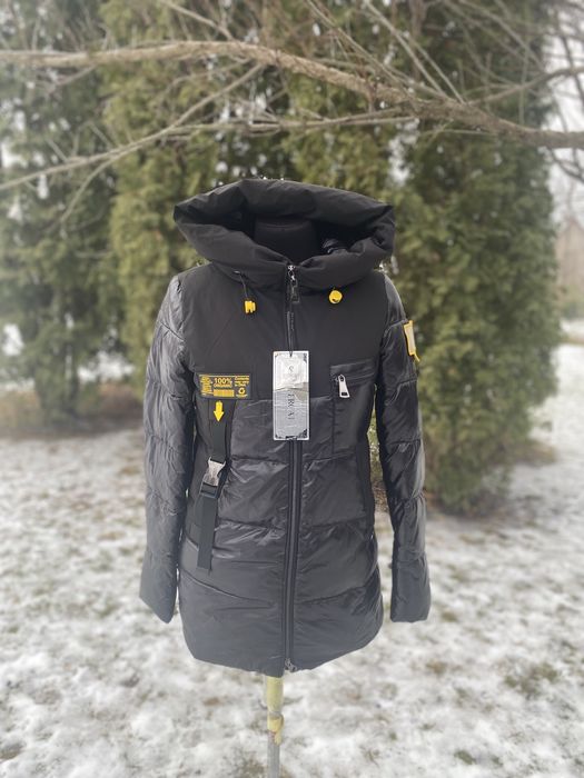 Курточка зимова.