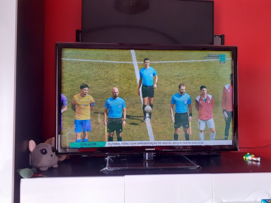 TV Samsung 46 polegadas Modelo UE40D5500