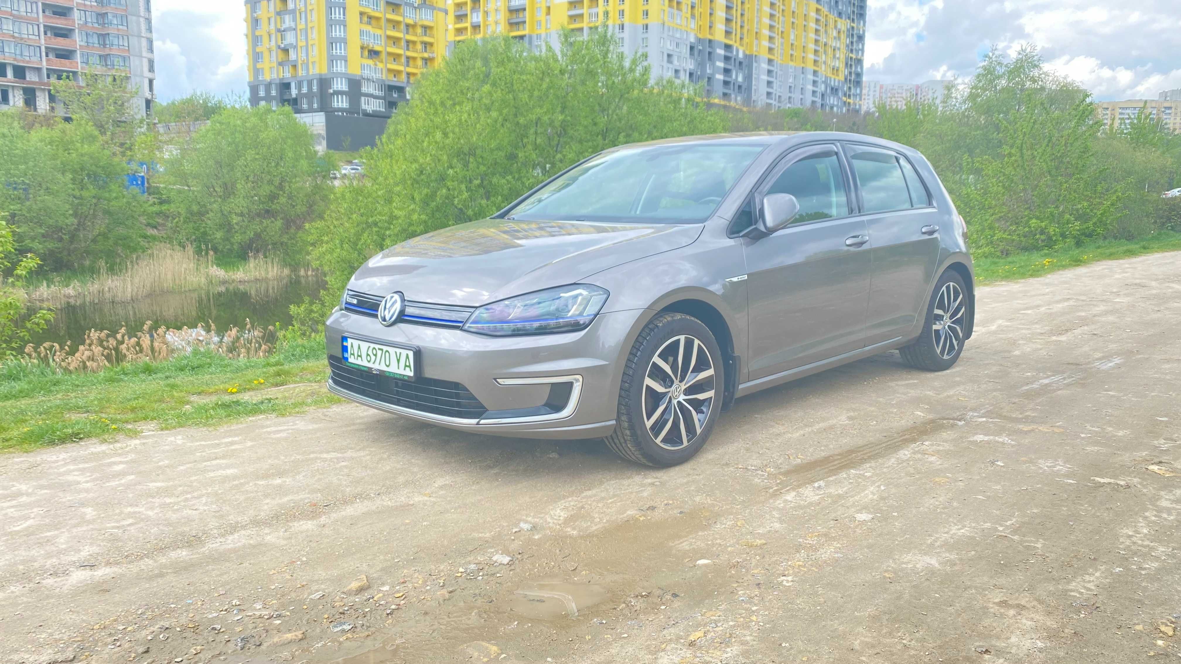 В наявності 2015 Volkswagen e-Golf Київ