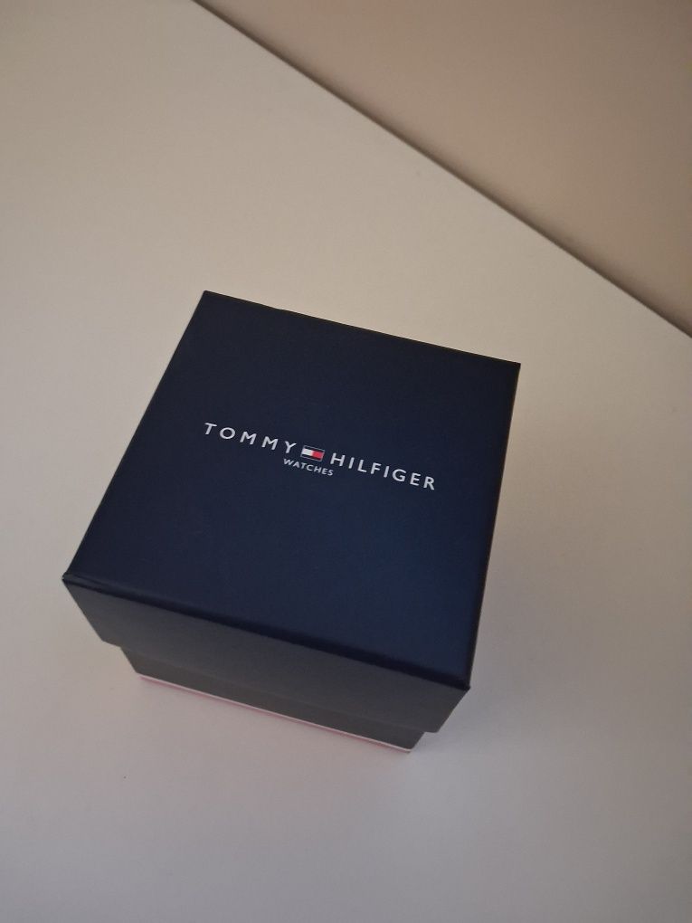 Pełny zestaw sprzedam Zegarek Tommy Hilfiger