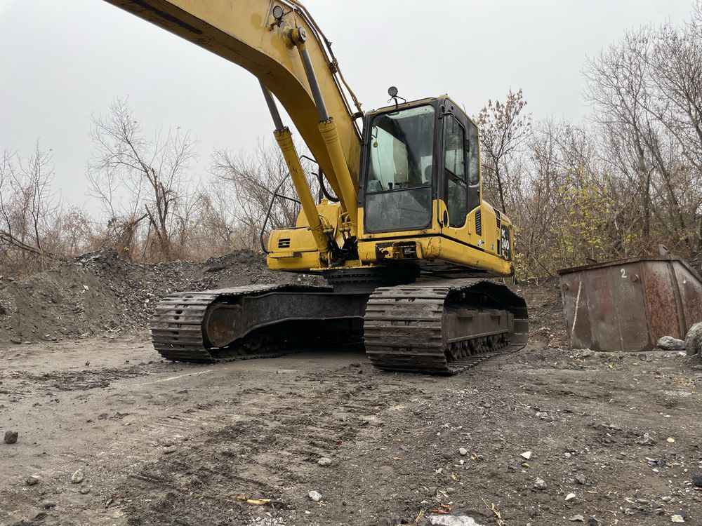 Гусеничный экскаватор Komatsu PC 240NLC-8