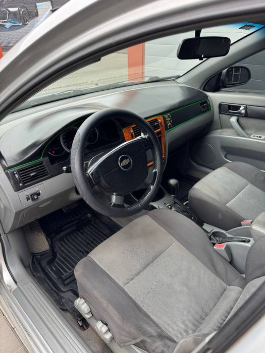 Продам Chevrolet  lacetti АВТОМАТ ГАЗ