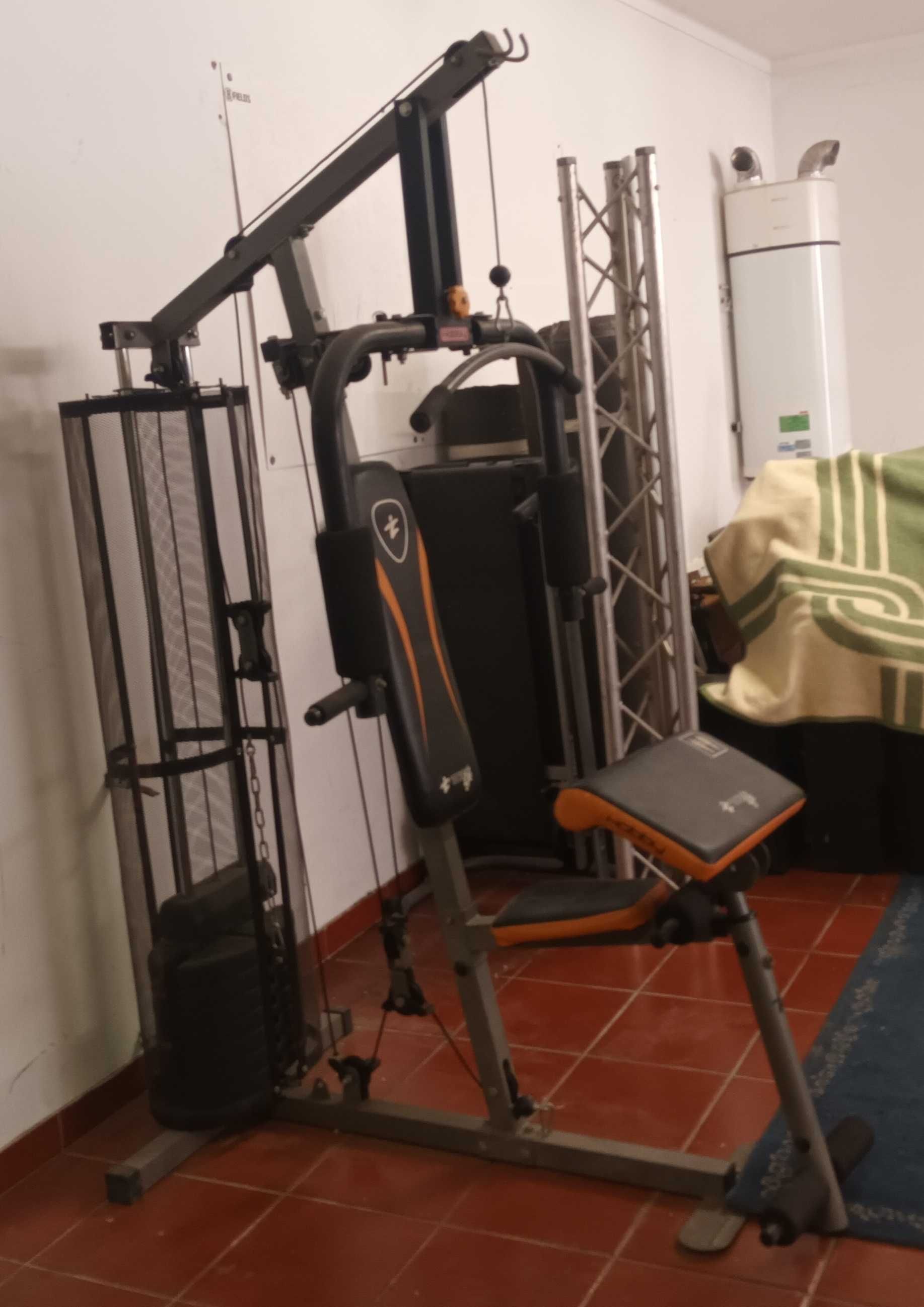 Máquina de ginásio multifunções