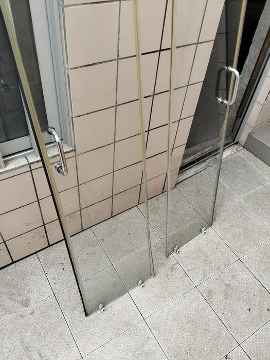 Portas de vidro para polibans