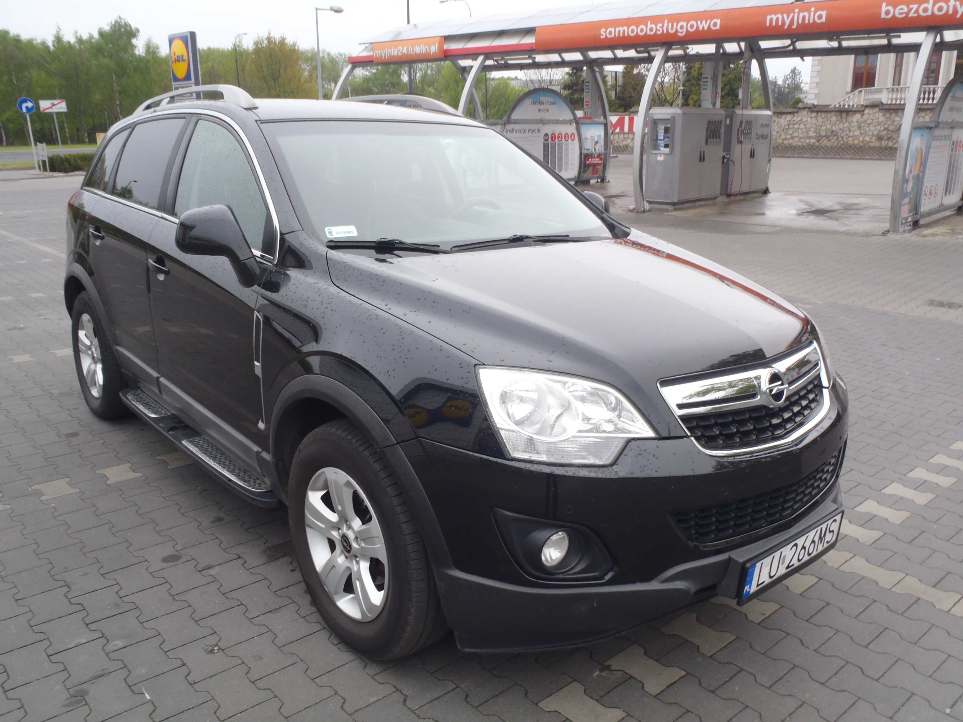 Sprzedam Opel Antara 2013, czarny, 195000 km, bogate wyposażenie