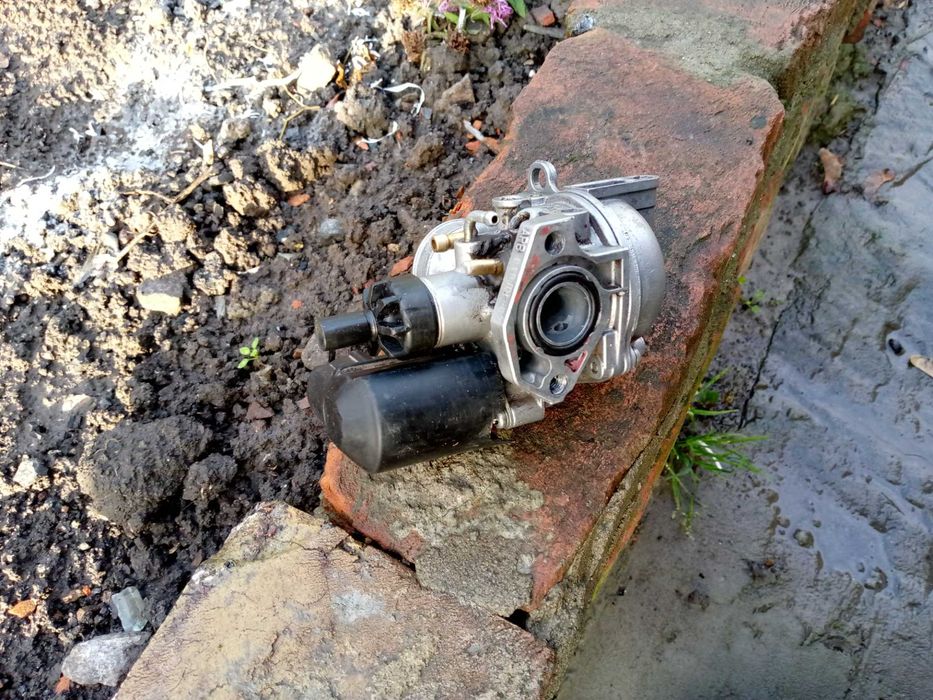 Продам карбюратор на Хонда леад