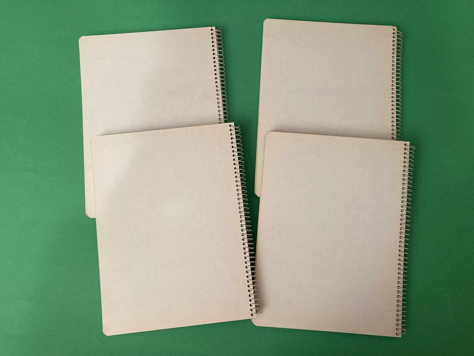 Colecção Completa de 4 Cadernos Escolares Ambar Anos 80