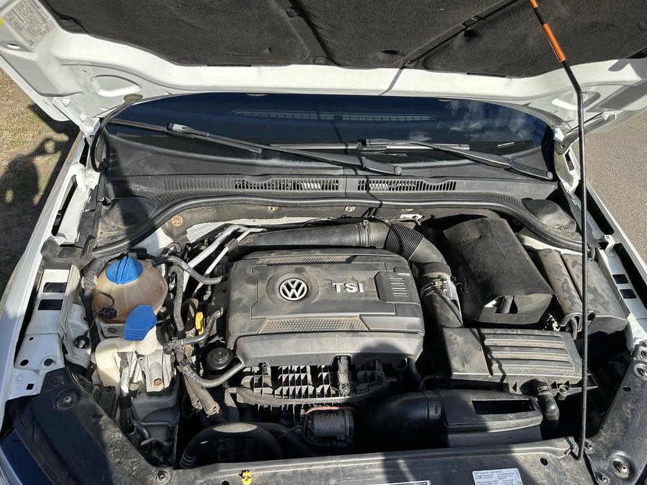 Volkswagen Jetta 2014 1.8 tsi комплектация SEL