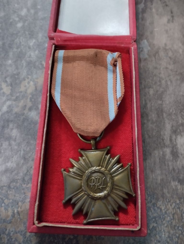 Stare odznacznenie medal