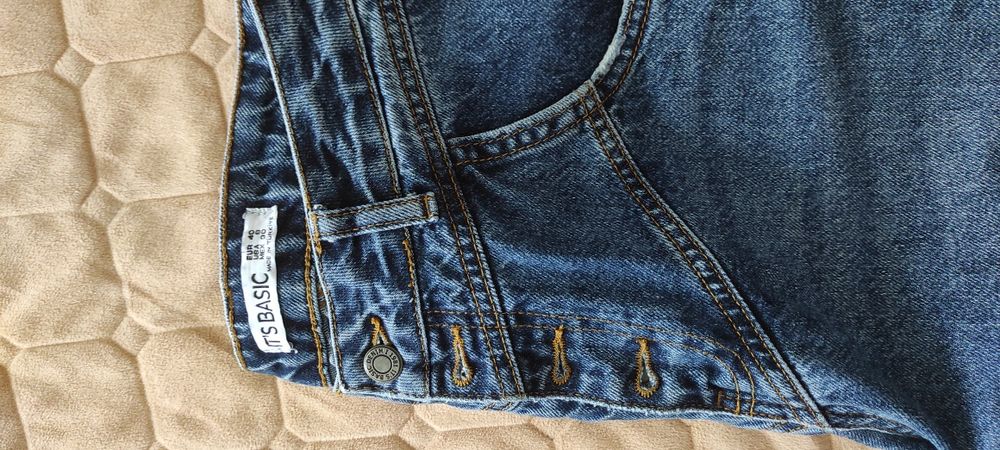 Продам    джинси