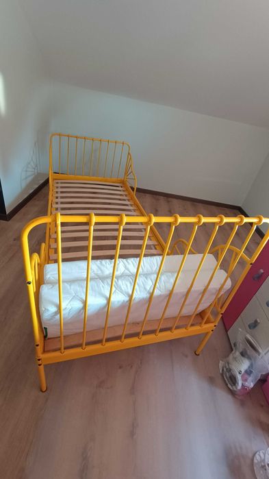 łóżko rozsuwane Ikea MINNEN z materacem piankowym VIMSIG