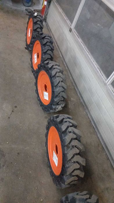 Koło opona pełna solid 5.70-12 Bobcat S70 wózek widłowy bliźniak