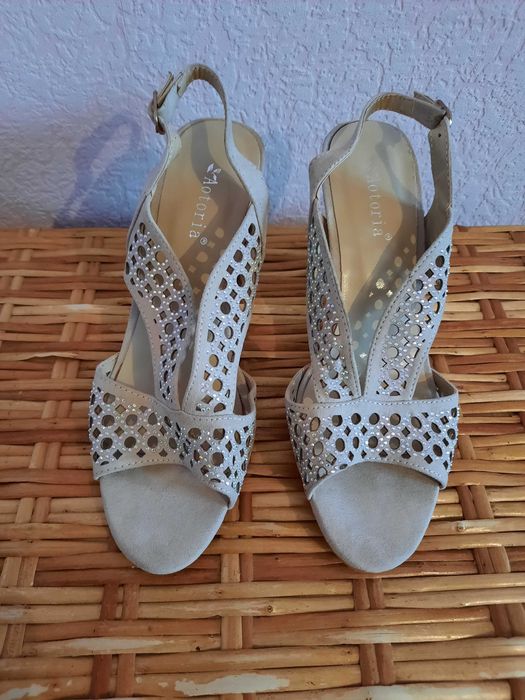 Жіночі босоніжки