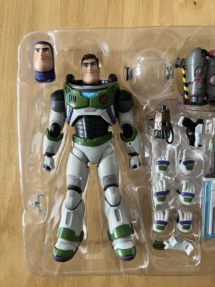 Figurka BanDai S.H.Figuarts Buzz Lightyear Alpha Suit