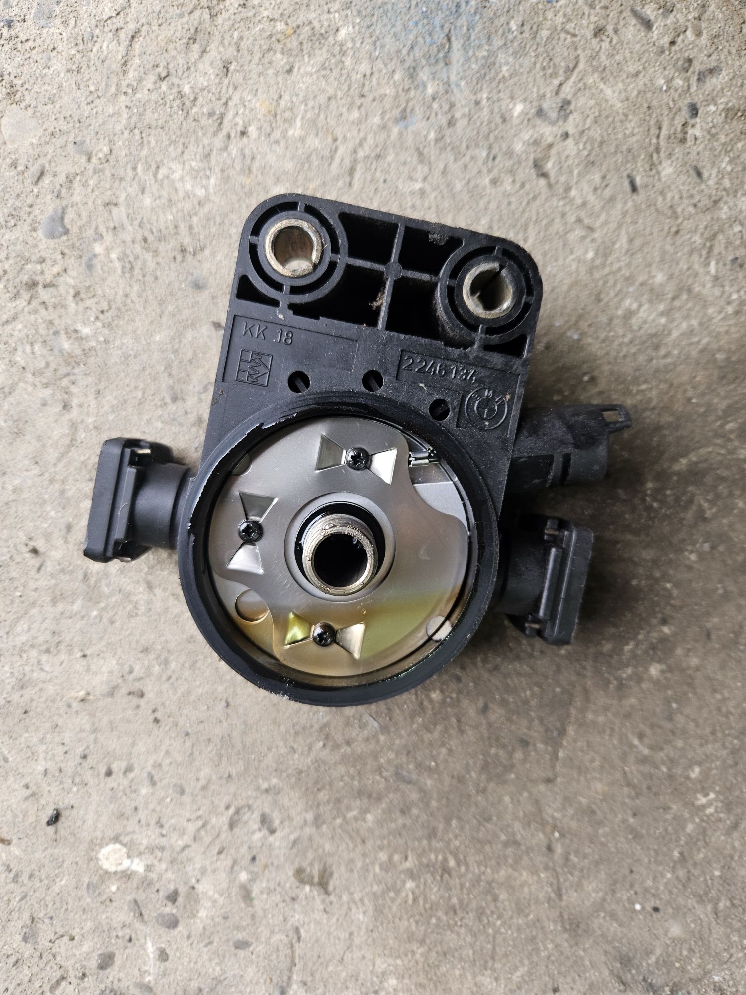 Корпус паливного фільтра БМВ Е38 Е39 Е46 2.5/3.0 дизель BMW E38 E39 46