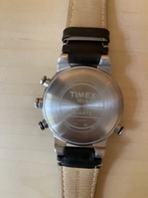 relógio Timex com bússola