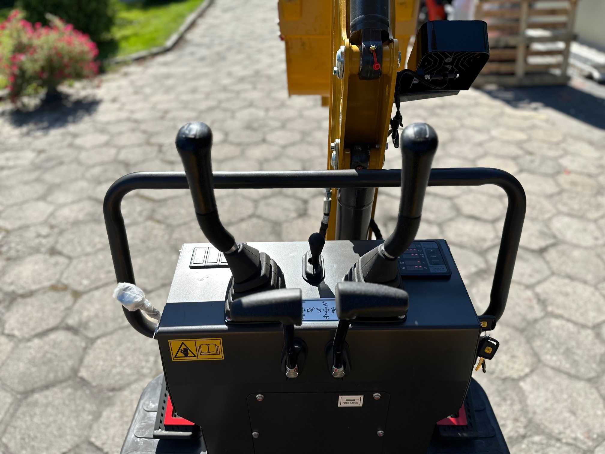 NEX Minikoparka N12 Silnik Yanmar 1200kg nowa mini koparka long