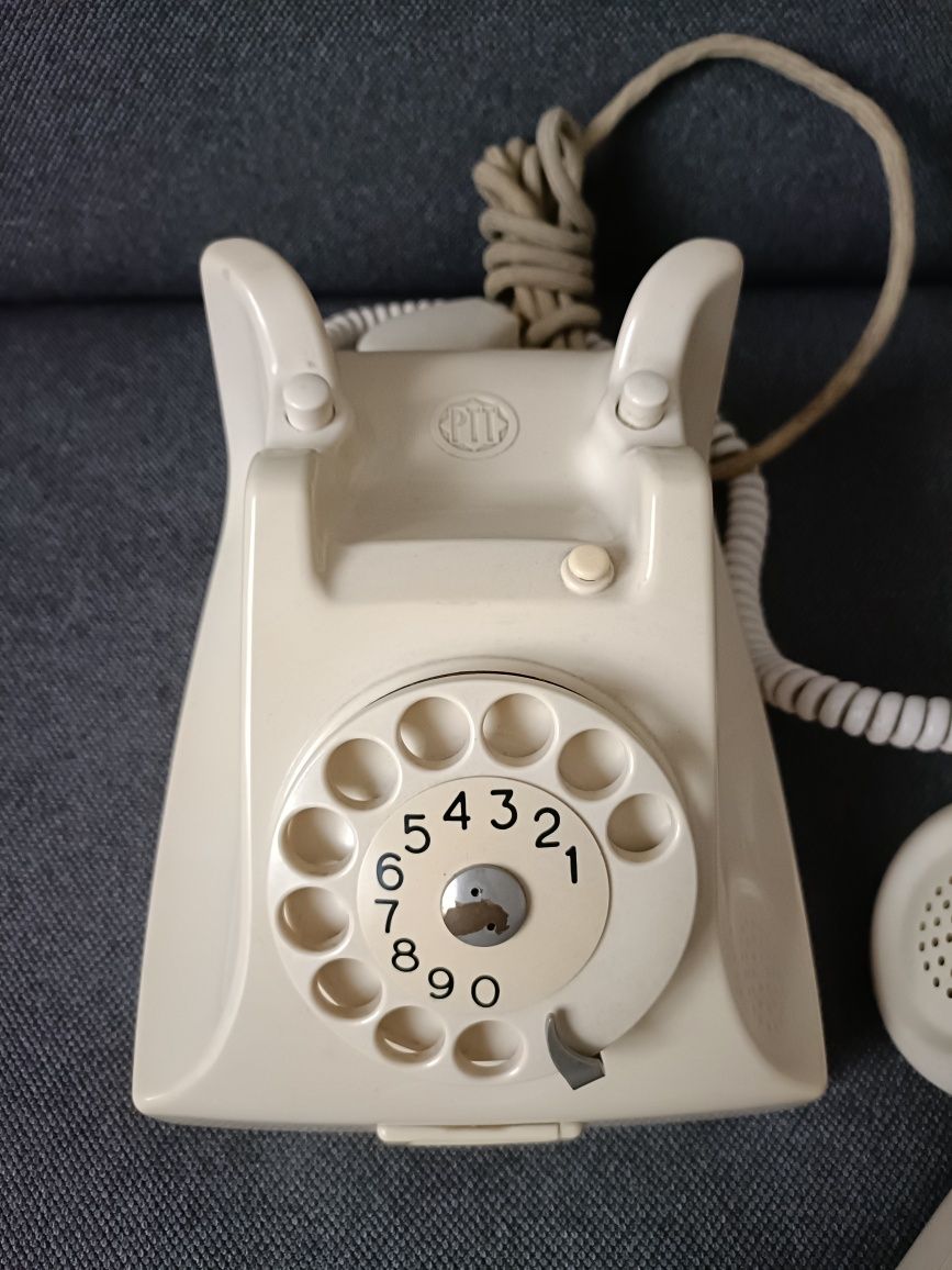 Telefon z bakelitu Ericsson 61 rok