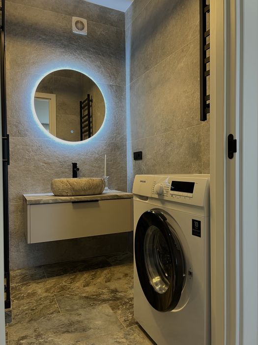 Продається красива 2 кімнатна West Towers