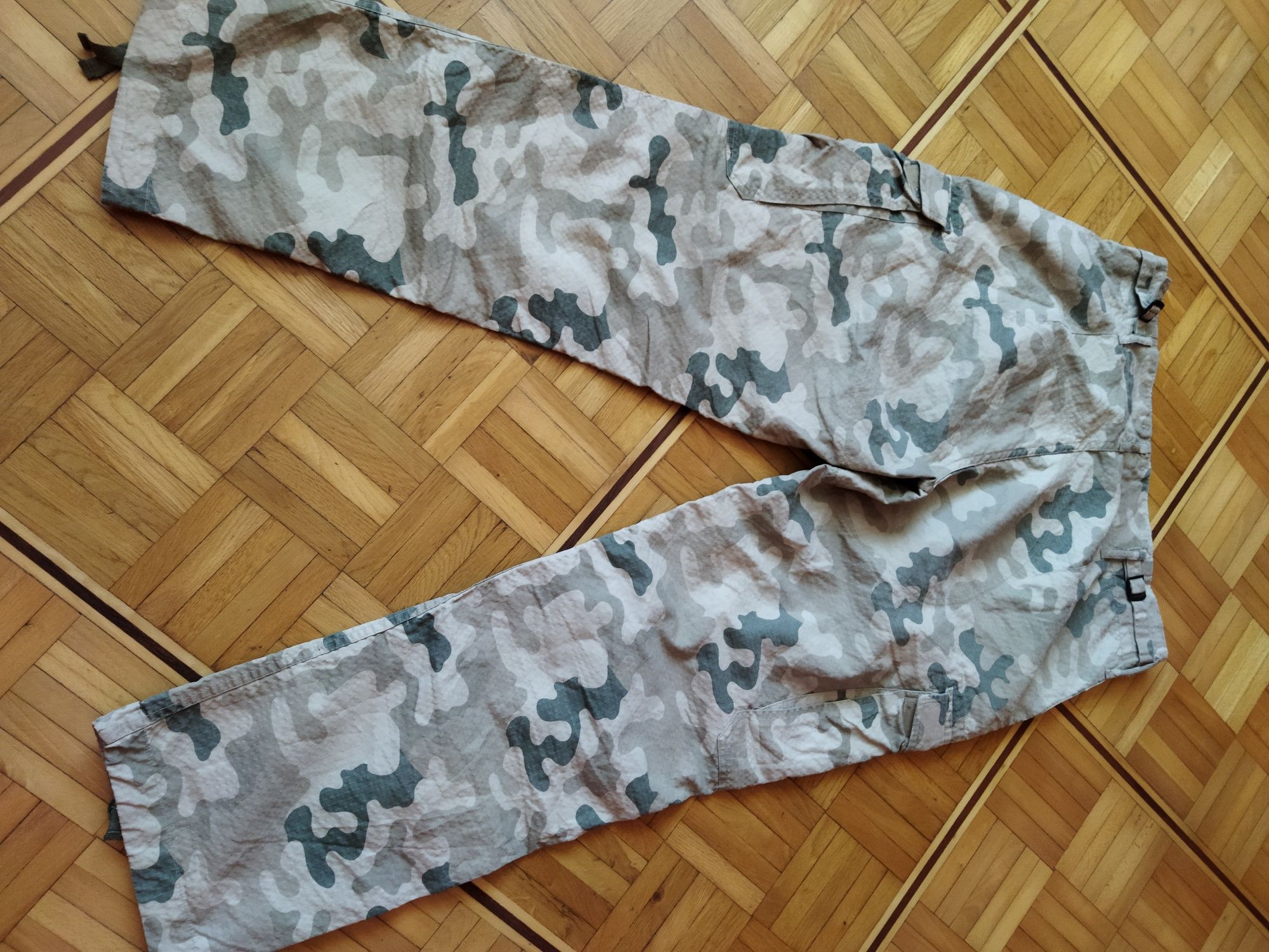 Nowe letnie spodnie wojskowe Kama.94 pas