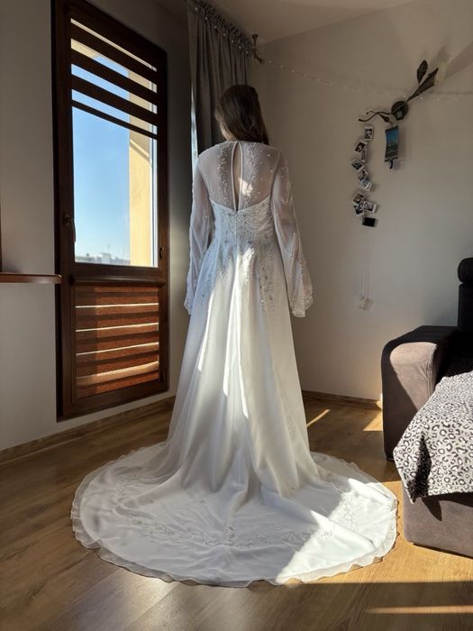 Весільна сукня від компанії Bonny Bridal