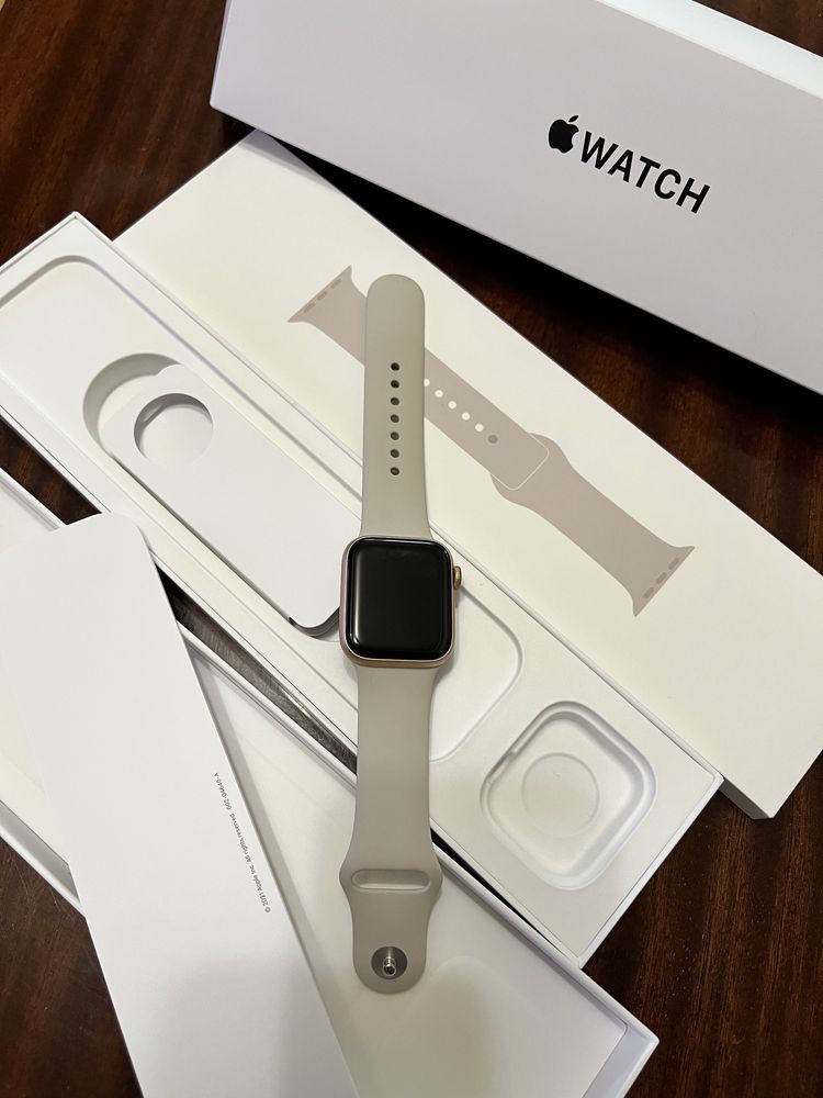 Apple Watch SE 40 mm