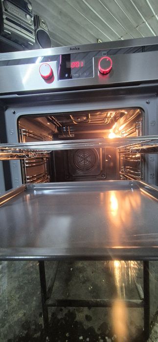 Духовка врізна AMIKA