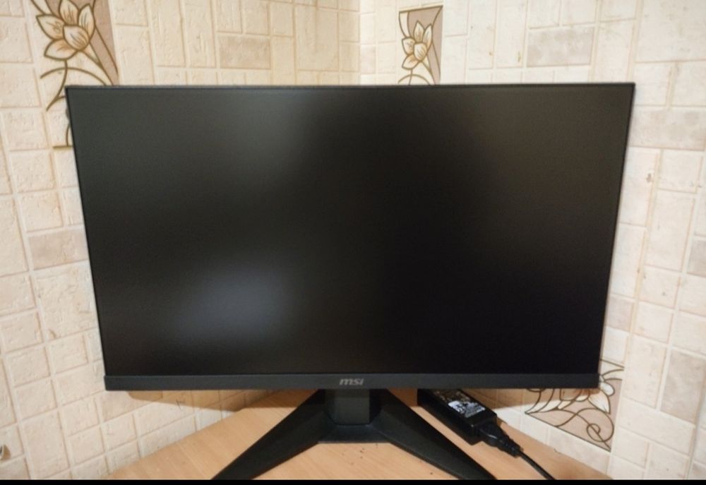 Монитор MSI 180HZ