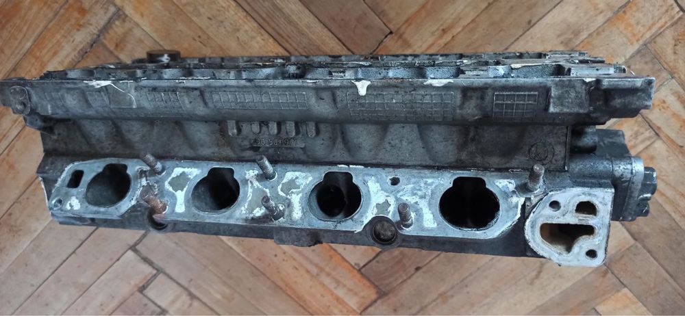 Головка з автомобіля Оpel Vectra B