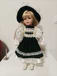 Boneca procelana antiga