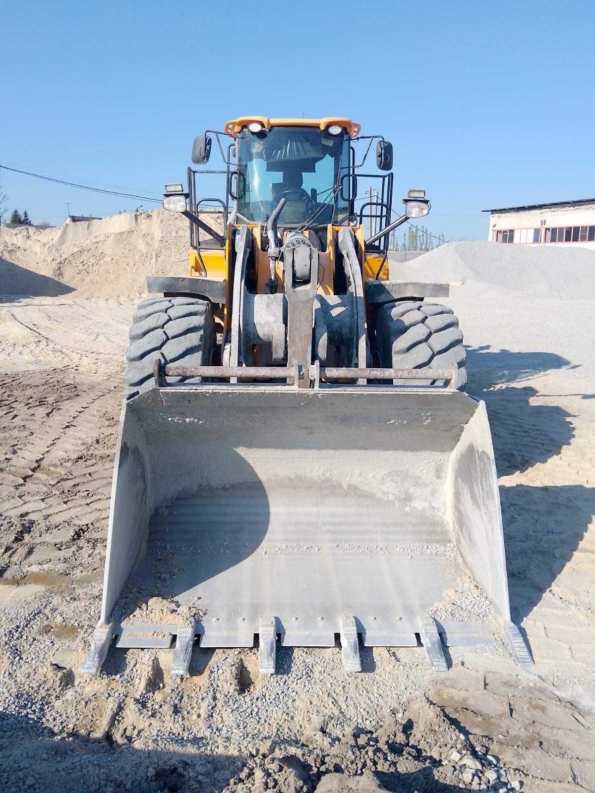 Послуги фронтального навантажувача CAT 966 GC та JCB 467 ZX
