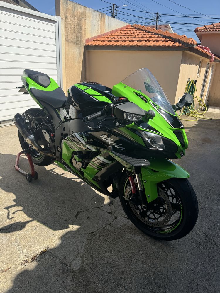 Kawasaki ninja zx10 r