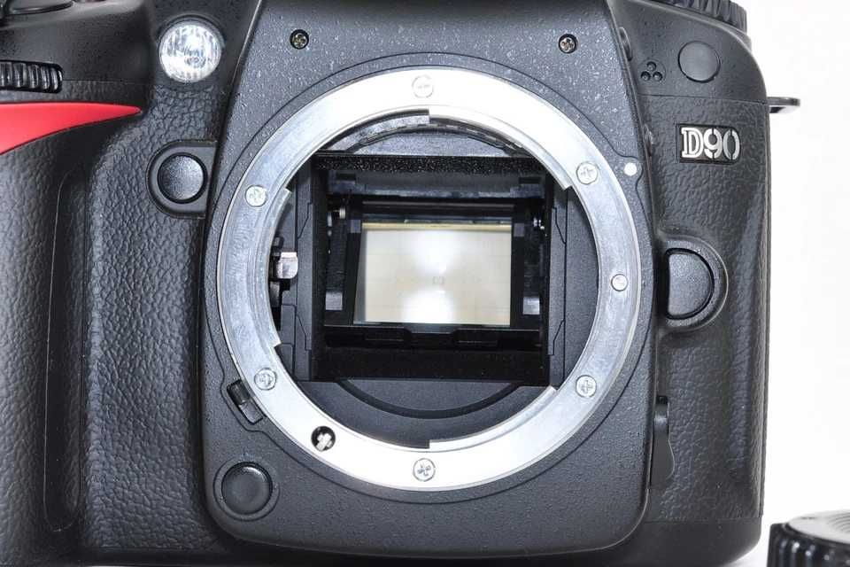 Nikon D90 12.3MP DSLR (Corpo )– Contagem do Obturador 9046 clicks