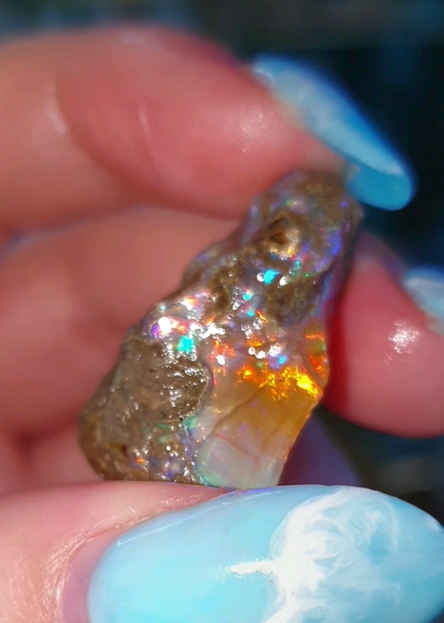 Ethiopian Opal Etiopski kamień szlachetny minerał kryształ