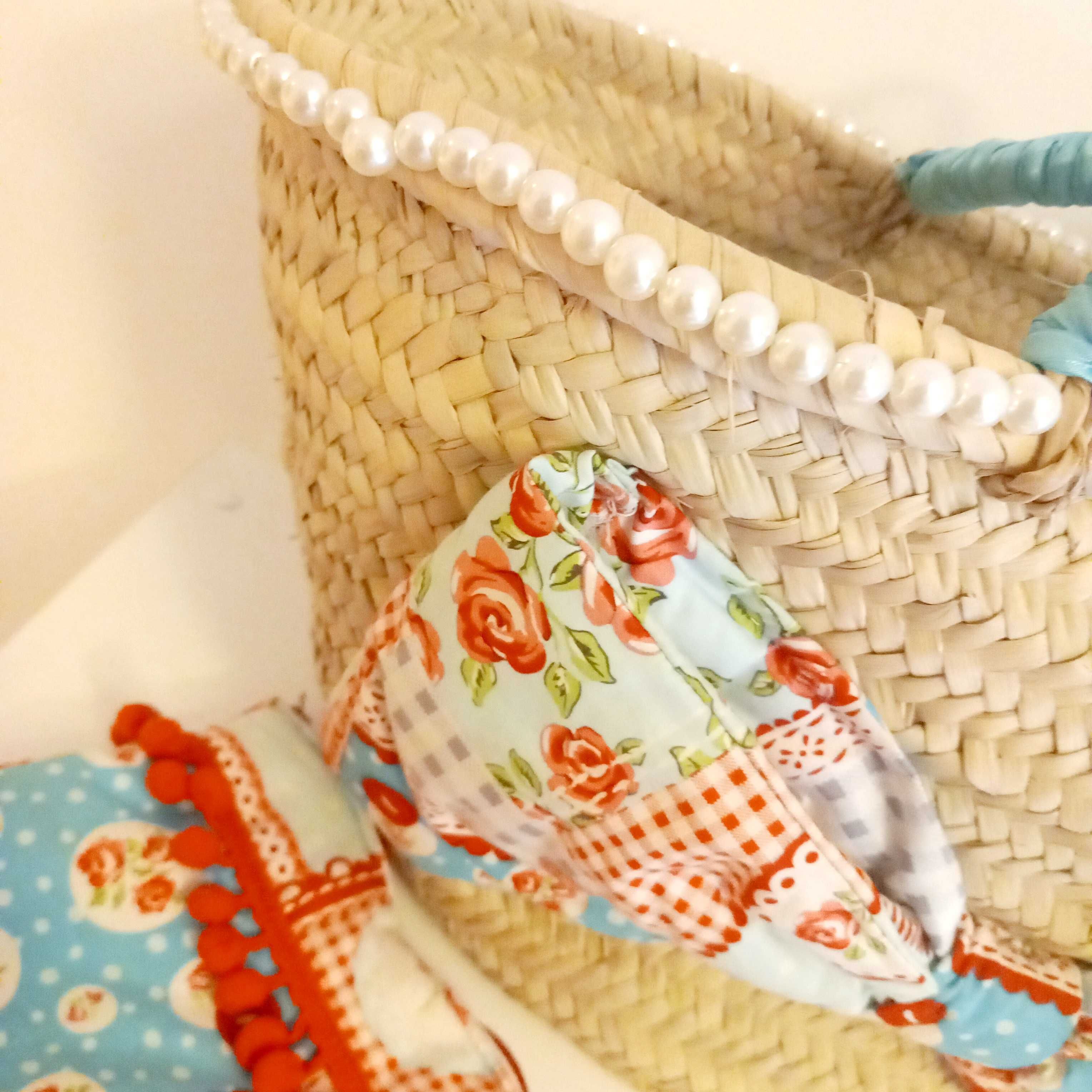 Cesta com laço + necessaire