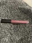 Pomadka marki Huda Beauty