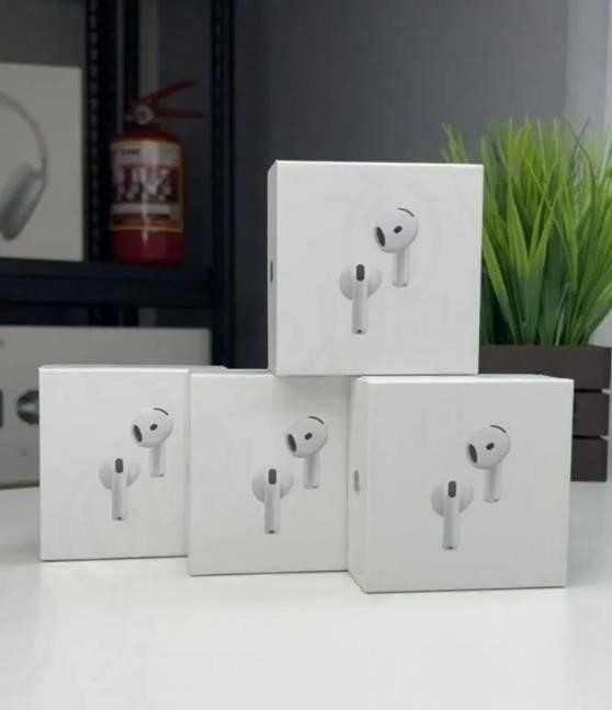 РОЗПРОДАЖ! New! Безпровідні навушники AirPods 4 + чохол на кейс!