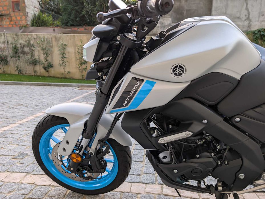 Yamaha MT-125 (ano do modelo 2025, cor Ice Storm)